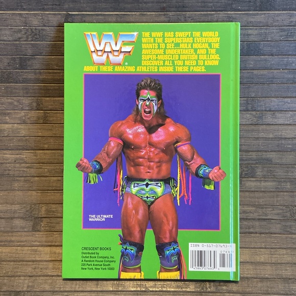 Vintage 1991 WWF Superstars of Wrestling Hard Cover Book Hulk Hogan Cover - Picture 2 of 11